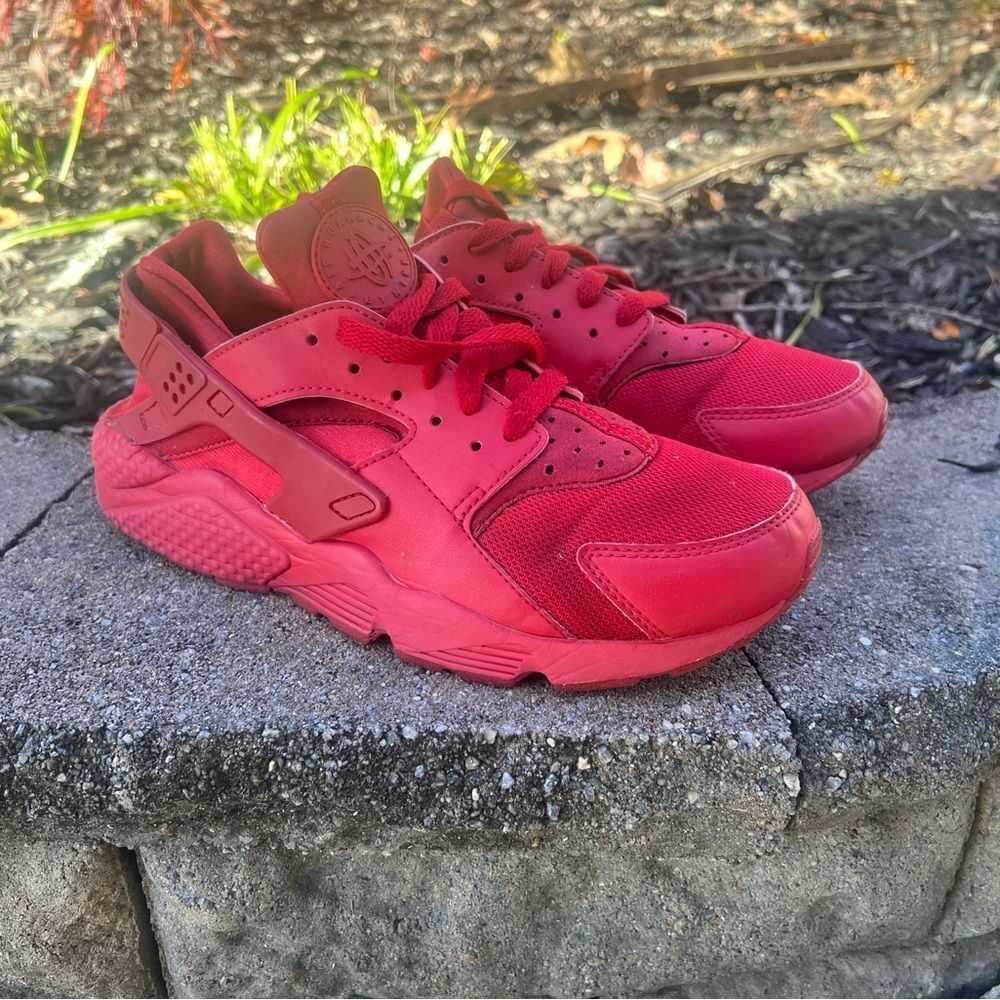 Nike Air Huarache Men's Size 8.5 Running Shoes Sneakers Gym Red 318429-660